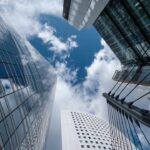 Warszawa jako miasto globalne: Nieruchomości premium w kontekście międzynarodowym