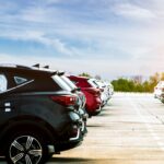 Bezpieczny i wygodny całodobowy parking przy lotnisku Okęcie - jak znaleźć najlepsze miejsce dla swojego samochodu?