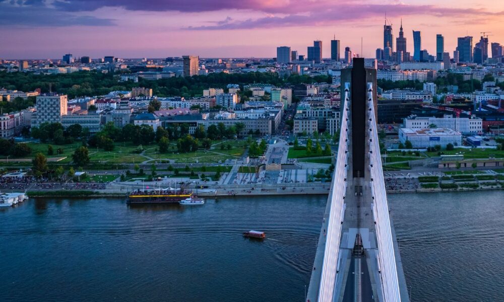 Przepłyń się luksusową szkutą „Tango” i odkryj urodę żeglowania w stylu!