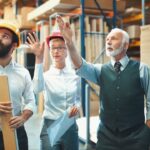 Meble do łazienki na wymiar – jak dopasować je do swoich potrzeb i stylu? Tour Guide dla zwiedzania fabryk i linii produkcyjnych – korzyści i zalety