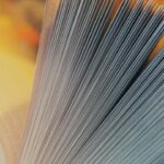 Na co zwrócić uwagę przy wyborze papieru do katalogów i ulotek?