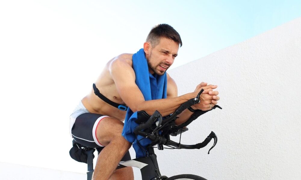 Znaczenie regeneracji i odpoczynku w treningu triathlonowym: Jak unikać przetrenowania