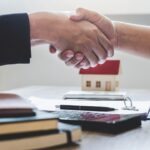 Rola notariusza w obrocie nieruchomościami: dlaczego akt notarialny jest niezbędny?