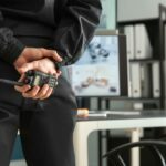 Jak wybrać firmę ochroniarską – na co zwrócić uwagę?