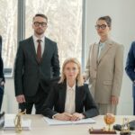 Współpraca kancelarii z ekspertami księgowymi i finansistami: Klucz do sukcesu Twojego biznesu