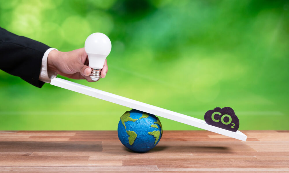 Emisja CO₂ w świadectwie energetycznym – co mówi o budynku?