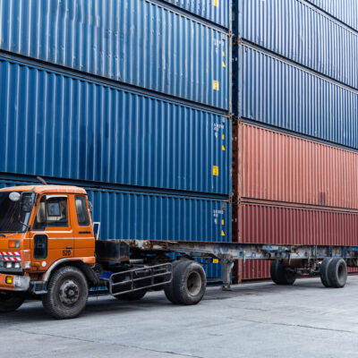 Transport kontenerowy: klucz do globalnej logistyki i handlu