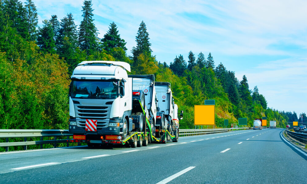 Efektywna spedycja drogowa: kluczowe aspekty i wyzwania w branży transportowej